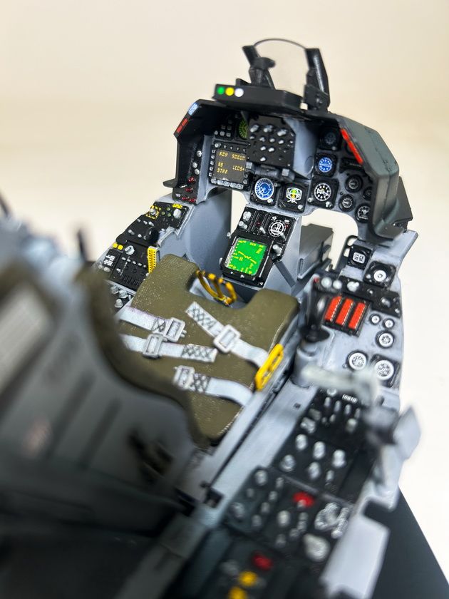 1/12 F-16A - Fighting Falcon - Cockpit