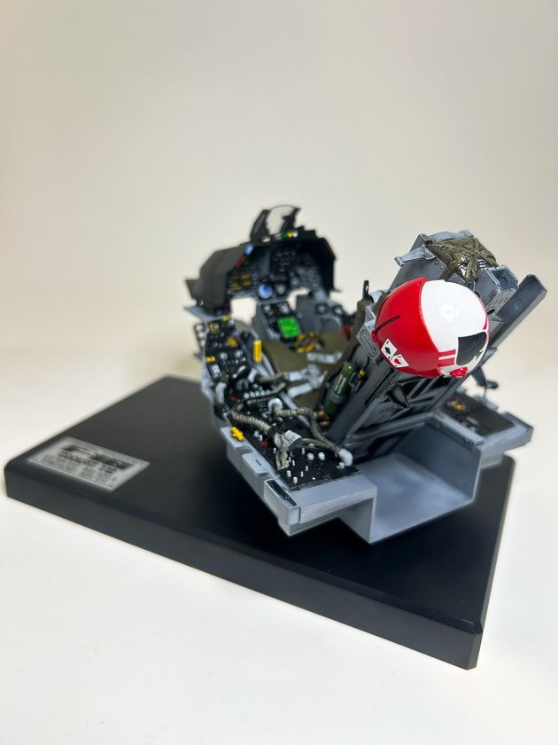 1/12 F-16A - Fighting Falcon - Cockpit
