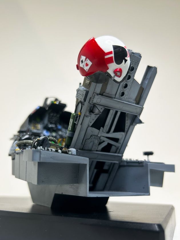 1/12 F-16A - Fighting Falcon - Cockpit
