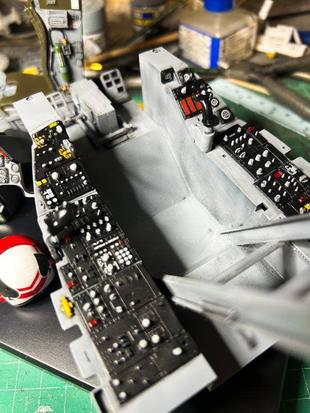 1/12 F-16A - Fighting Falcon - Cockpit