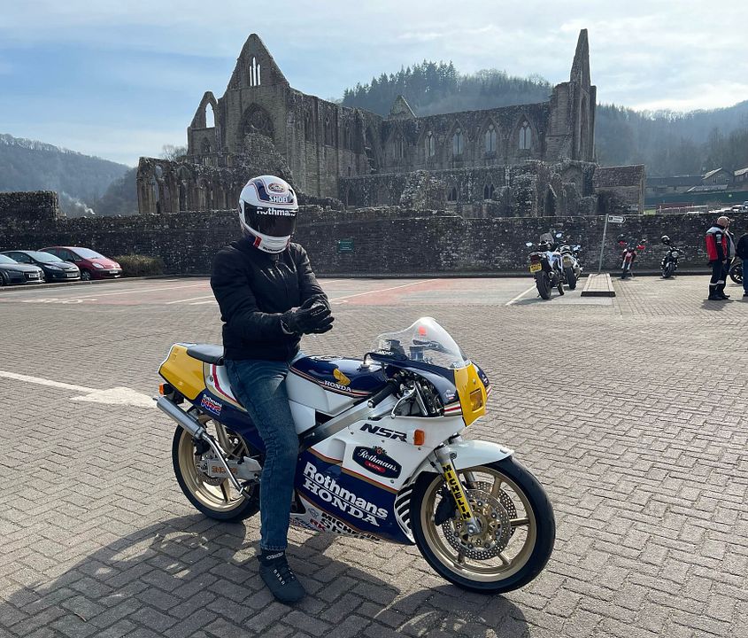 dc3f9743-d133-4e55-afe9-0293ea3a836e