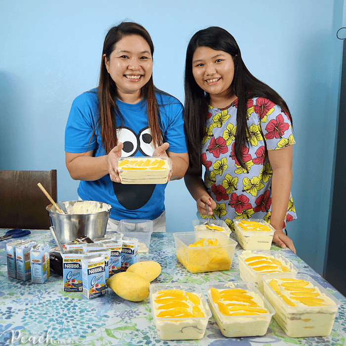 Mango Float (Mango Ice Box Cake)