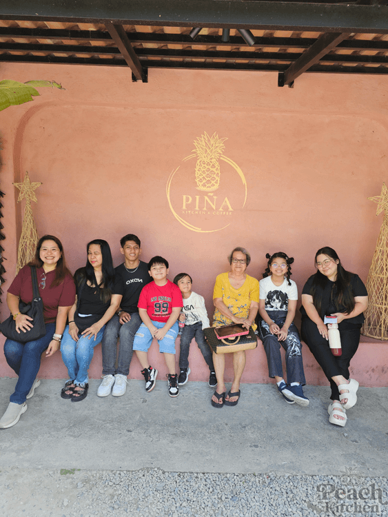 Piña Kitchen and Coffee