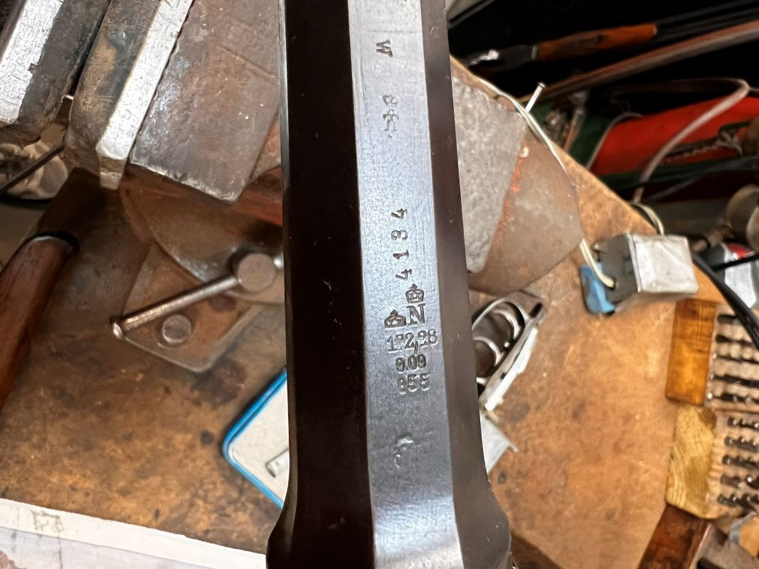 [Linked Image from hosting.photobucket.com]