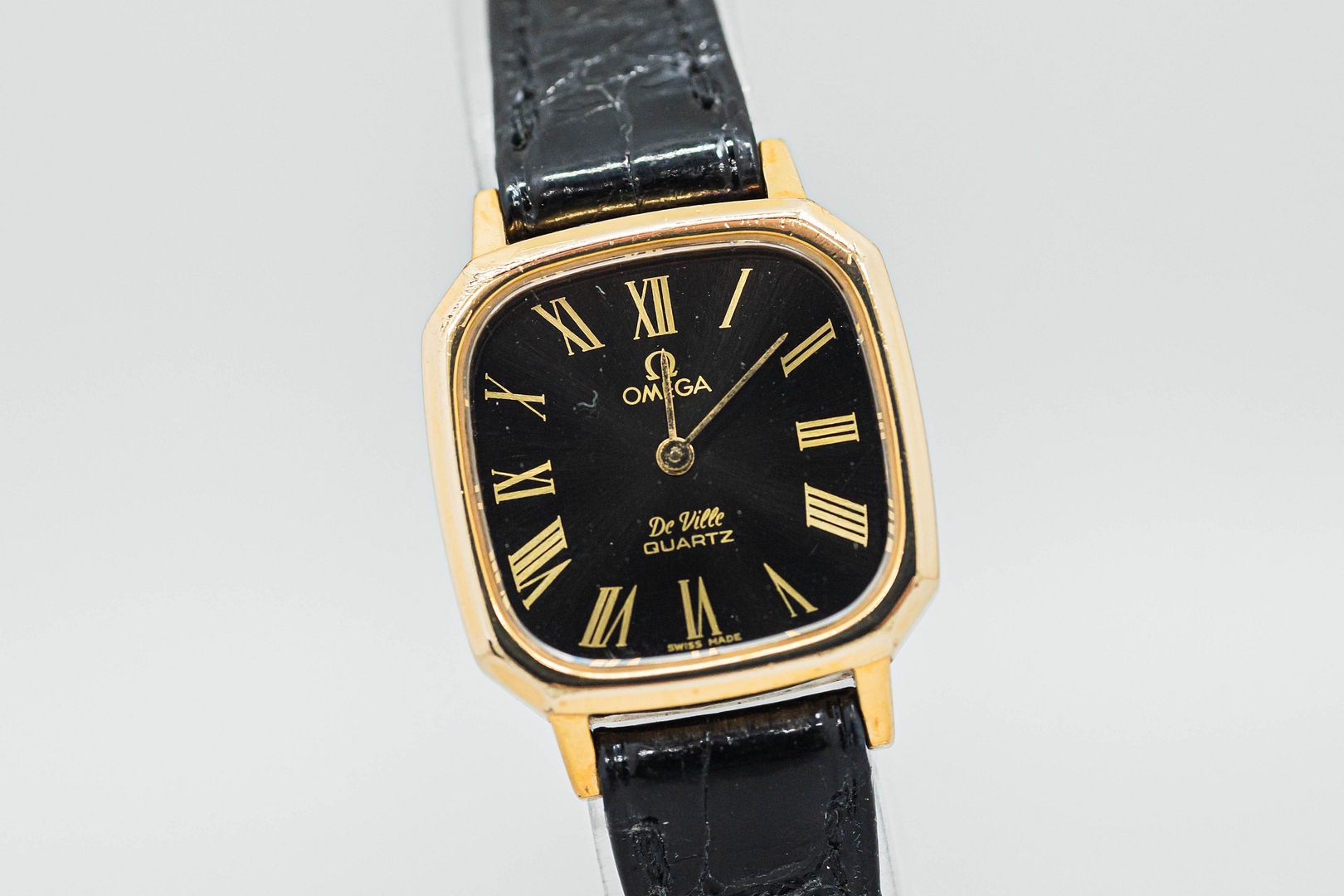 NEAR MINT** Vintage OMEGA De Ville Qz Cal.1353 Black Roman NEAR MINT** Vintage OMEGA De Ville Qz Cal.1353 Black Roman