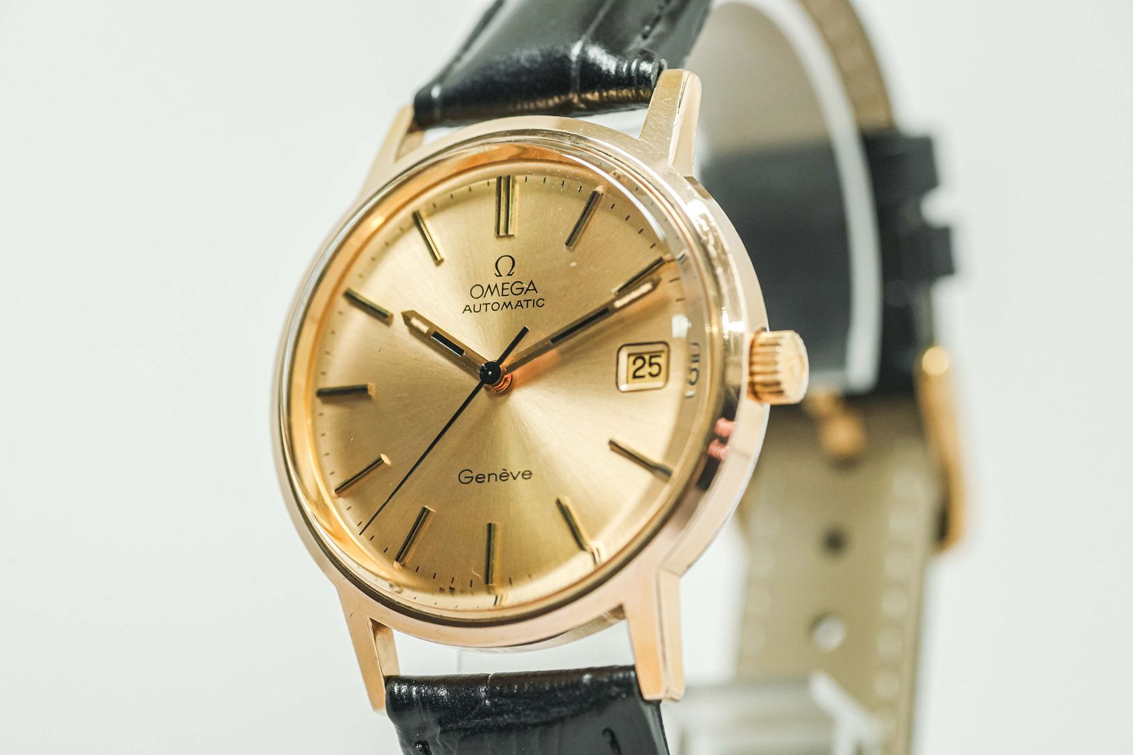 Vintage 1974 *NEAR MINT* OMEGA Geneve Cal.1012 Automatic Gold Date