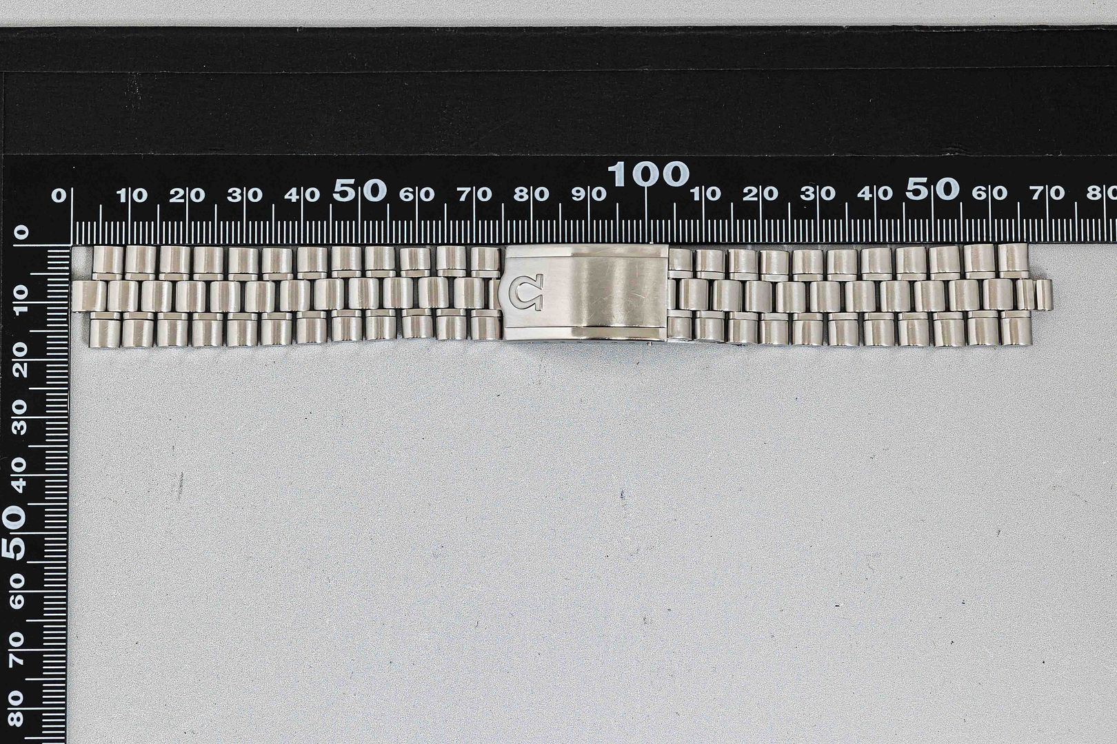 NEAR MINT w/026 End Links* Vintage OMEGA 1118 18mm Stainless Steel