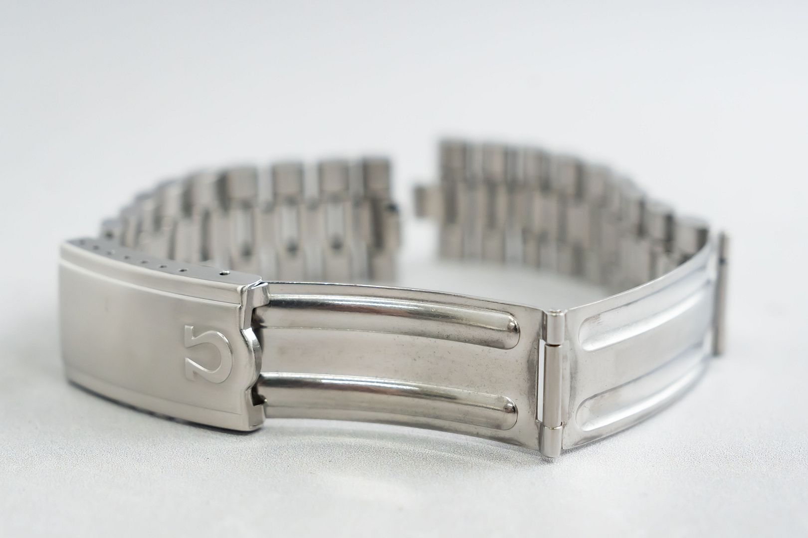 NEAR MINT w/526 End Link* Vintage OMEGA 1118 18mm Stainless Steel