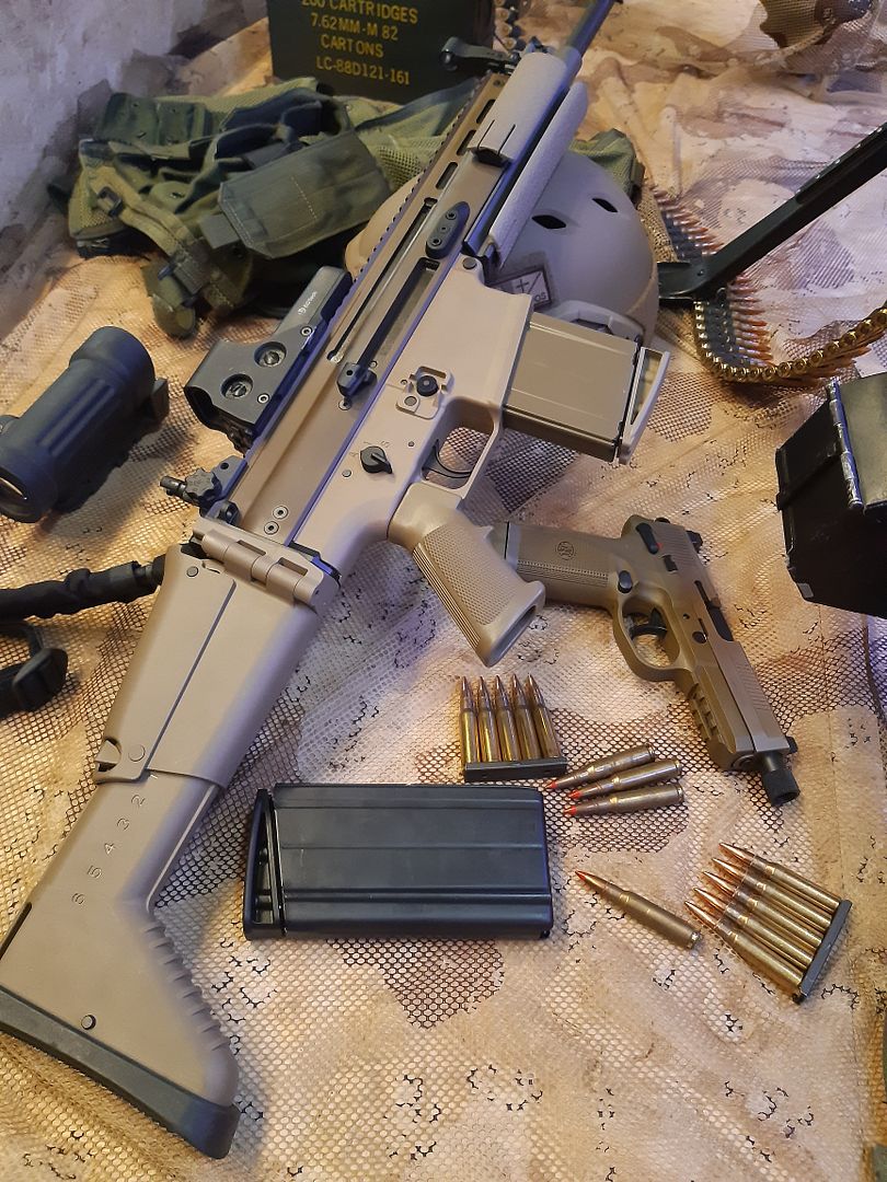 Un vrai FN SCAR MK17 Mod0 SOCOM, full auto 7,62x51 OTAN 20210331_173951