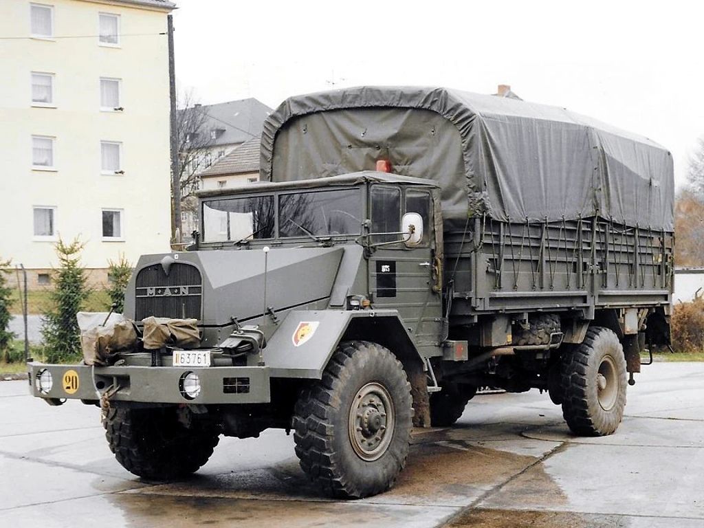 MAN 630 L2 AE cargo with winch