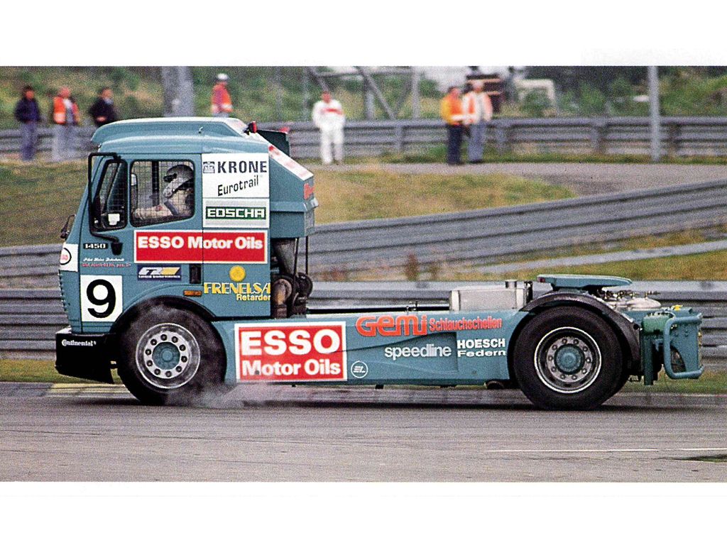 Mercedes 1450 S racetruck "Esso"