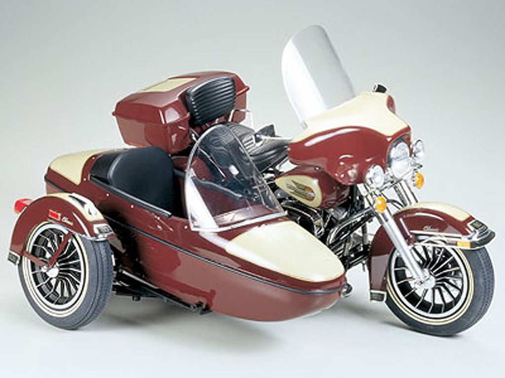 Harley-Davidson FLH Classic with Sidecar