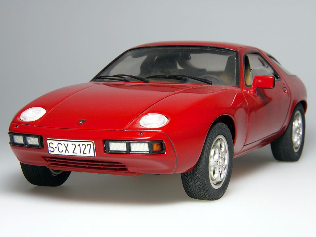 Porsche 928