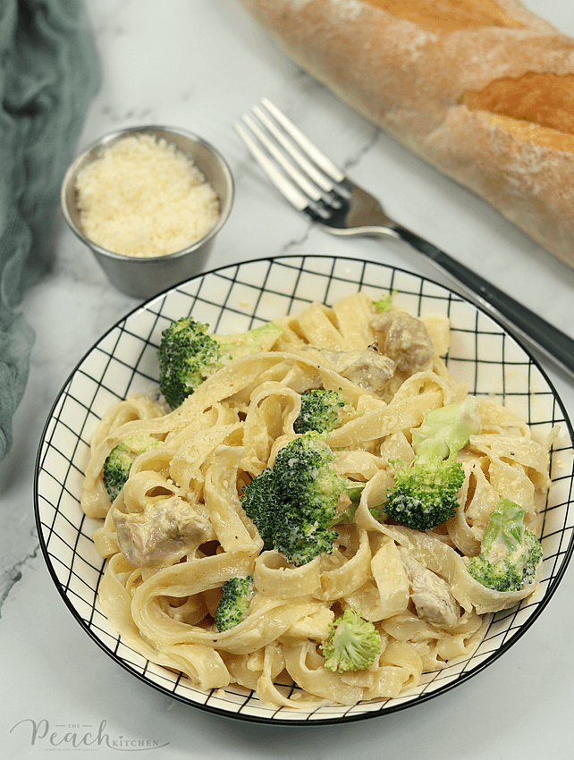 Chicken Alfredo with Broccoli