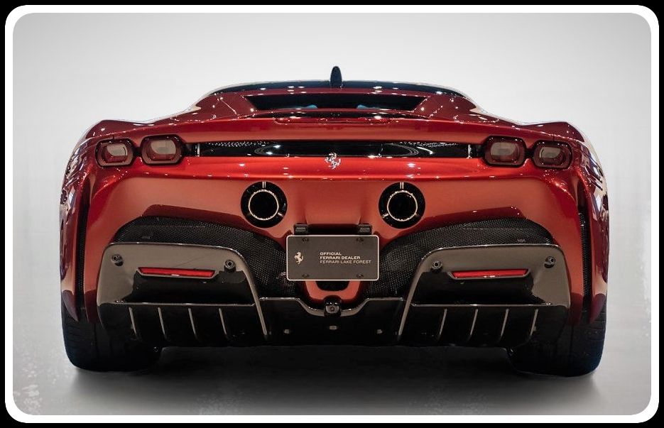 SF90 FERRARI (4)