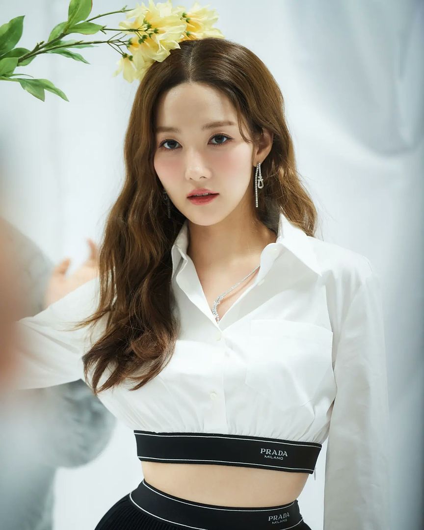 Hook Entertainment Shares Simple and Lovely BTS Pictures from Park Min Young’s Promo Shoots for Forecasting Love and Weather