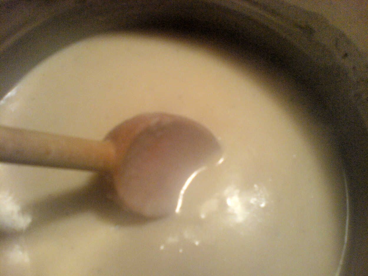 Simmering to form white sauce