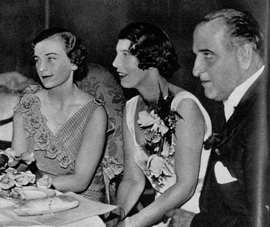 1935_Charity_Ball_as_Lady_Alice