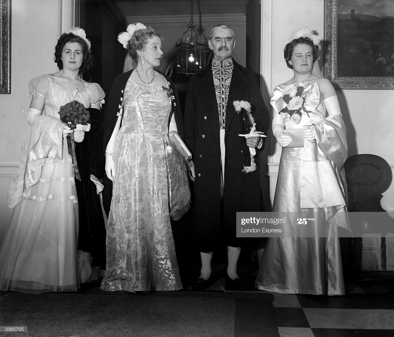 1939_1_March_for_a_Court_function_gettyimages_3365705_2048x2048