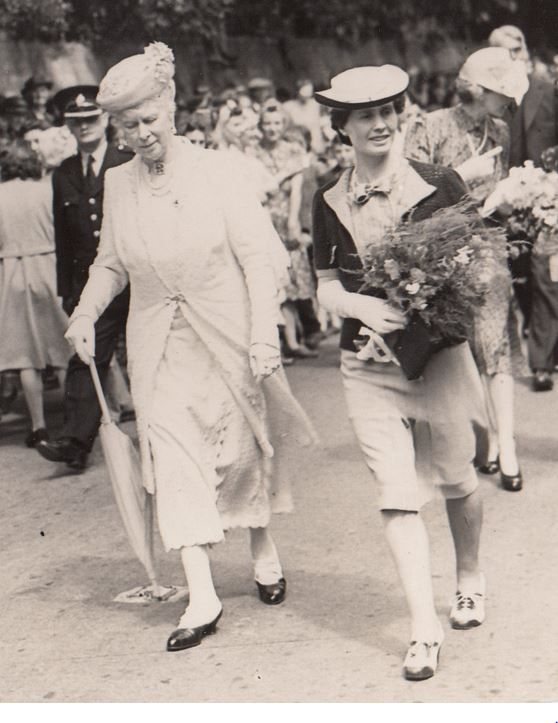 1944
