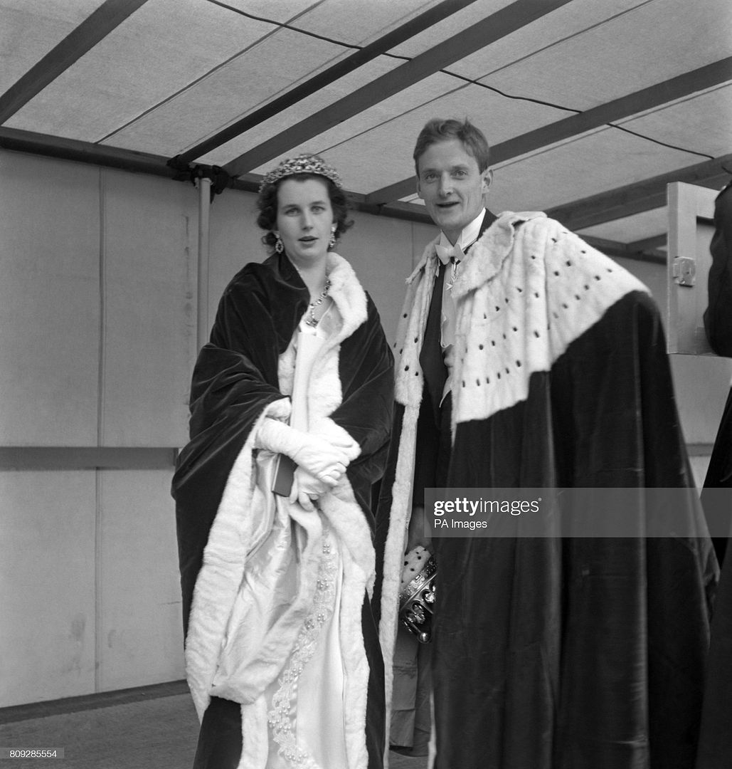 1953_Coronation_gettyimages-809285554-2048x2048