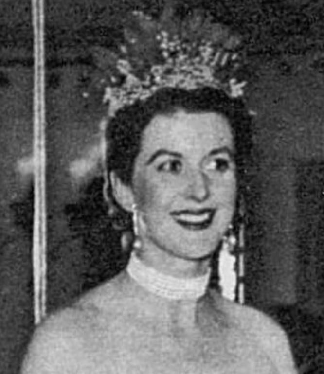1955_Tatler_9_Feb_1955_detail(1)
