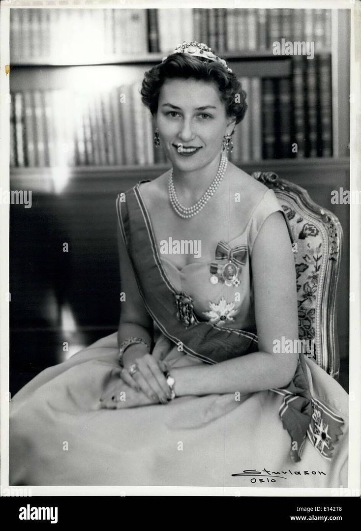 1957_12_Feb_apr-04-2012-hrh-princess-astrid-of-norway-25th-anniversary-february-E142T8