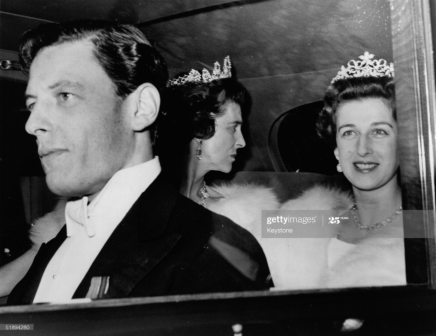 1963_23_April_ball_at_Windsor_Castle_gettyimages_51894280_2048x2048