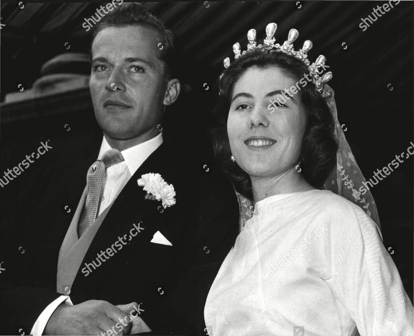 Helia 3 June 1957 wedding-dr-frederick-nicolle-and-miss-helia-stuart-walker-at-brompton-oratory-box-0554-020215-00071a-jpg-shutterstock-editorial-4767568a