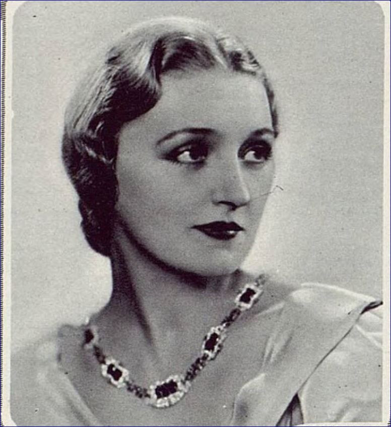 Tatler 3 July 1935 detail