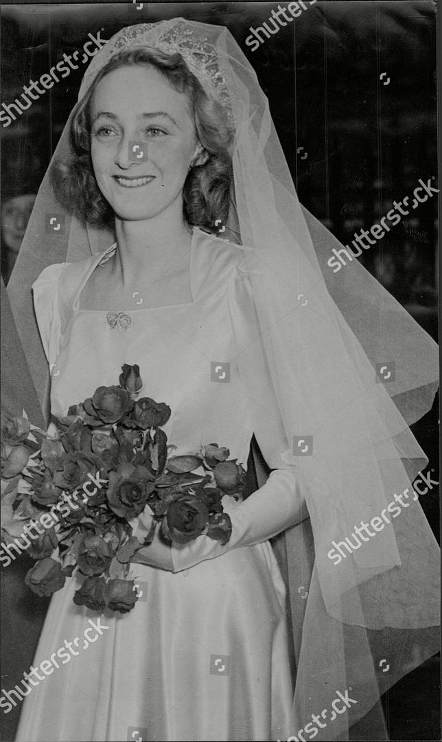 wedding-of-sir-richard-sykes-and-lady-sykes-nee-virginia-gilliant-at-st-james-church-spanish-place-shutterstock-editorial-2849105a 30 Sept 1942