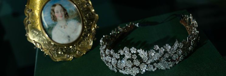 Bowhill site 10 Sept 2017 Mayflower tiara made in 1870s