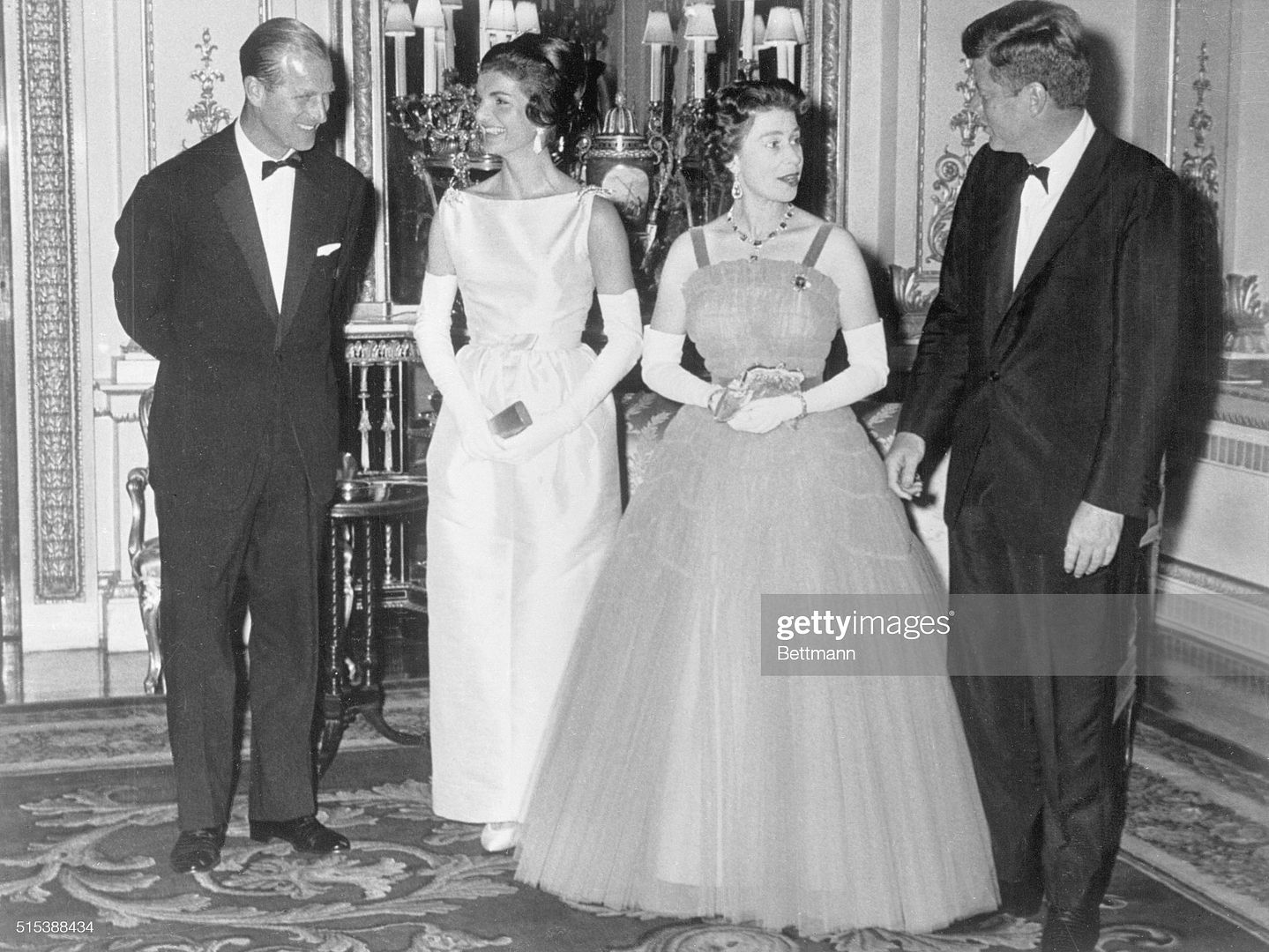 Jackie_Kennedy_and_QEII_6_June_1961_gettyimages-515388434-2048x2048