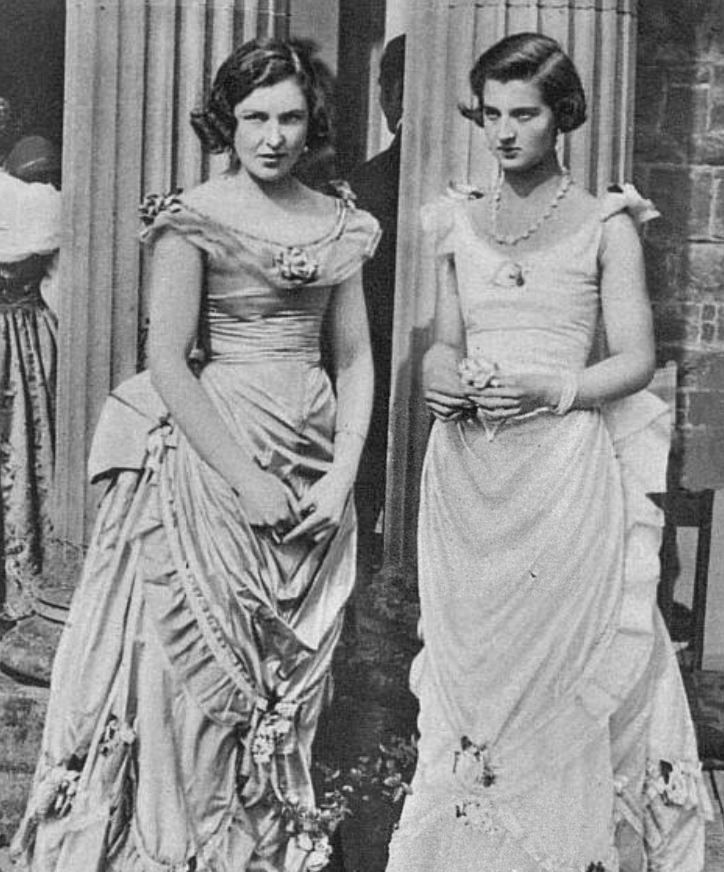 Ladies_Margaret_and_Helen_Stewart