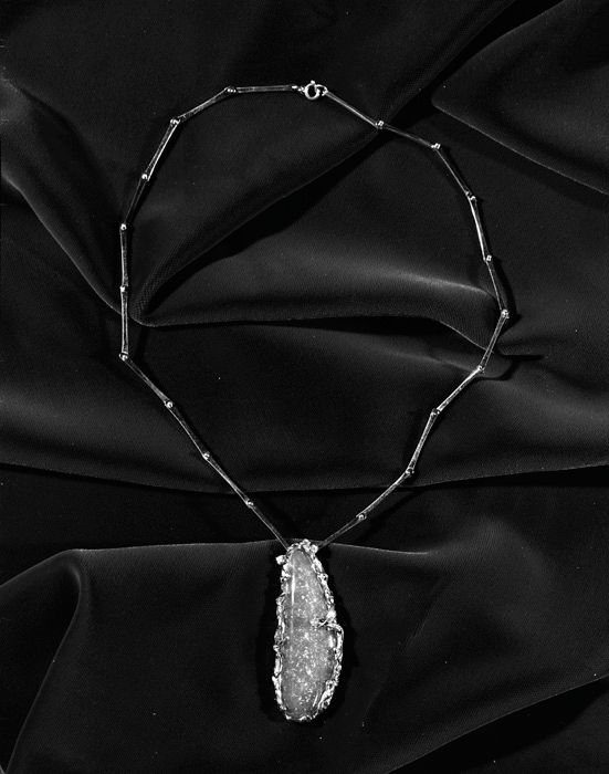 Opal_necklace_NAA