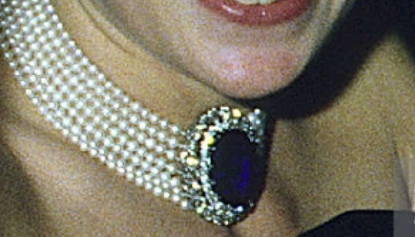 Princess_Diana's_sapphire