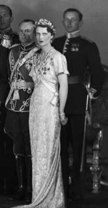 Princess_Olga_in_rubies_1937_coronation