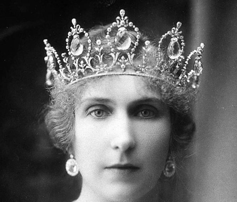 Queen_Ena