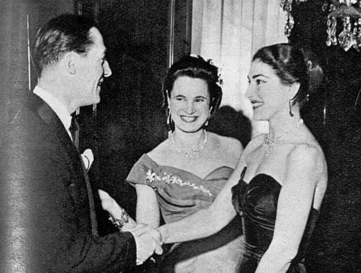Sketch_27_Feb_1957_at_Opera_Ball_with_Maria_Callas_and_Hardy_Amies