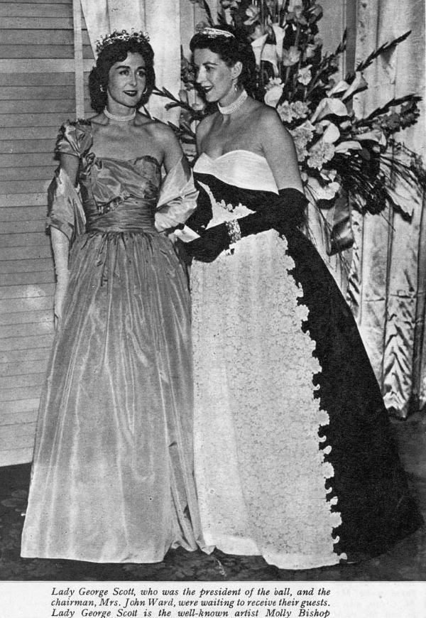 Tatler_25_May_1955_Pied_Piper_Ball(1)