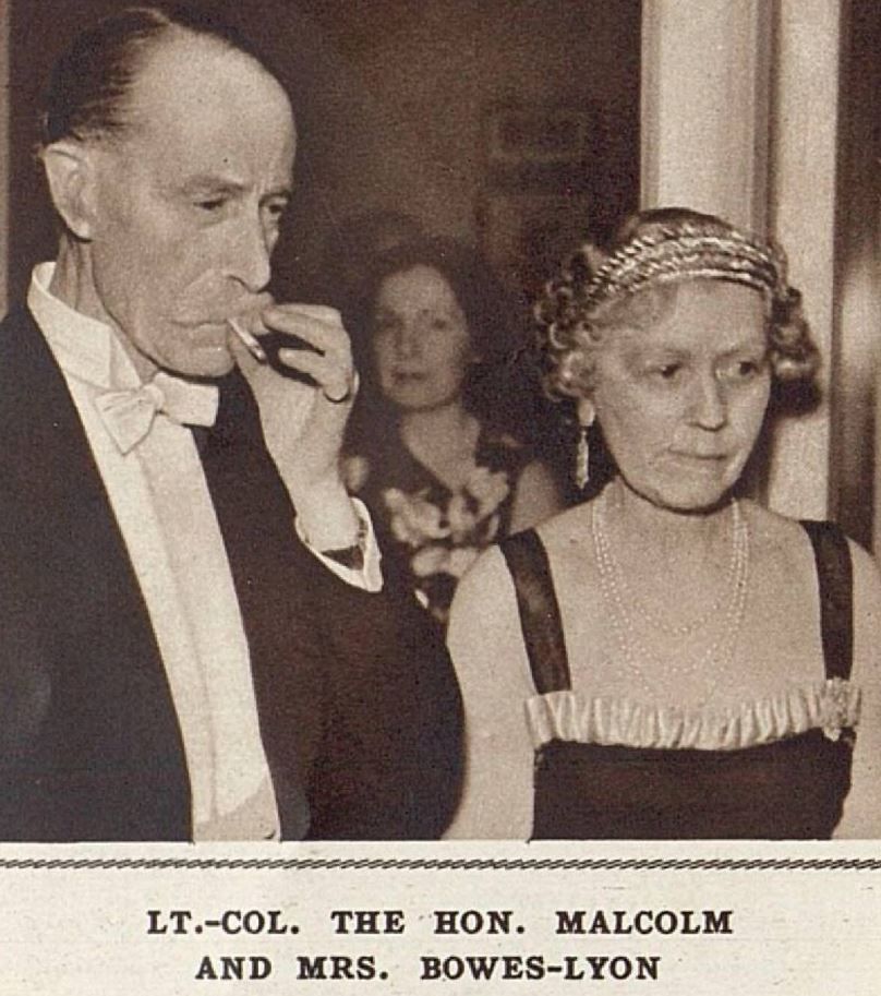 Tatler_28_April_1937_at_opera(1)