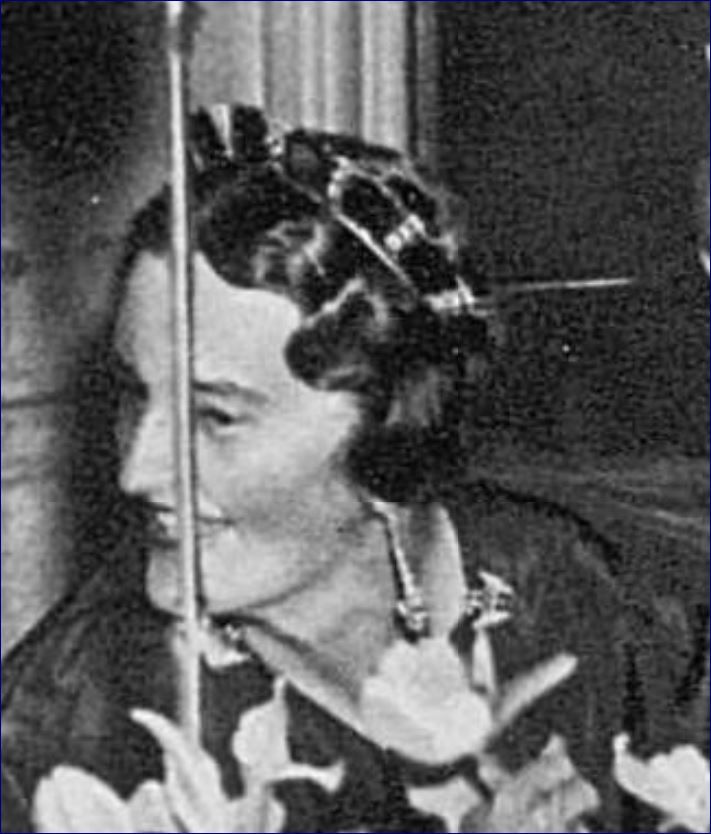Tatler_29_May_1935_detail_of_tiara