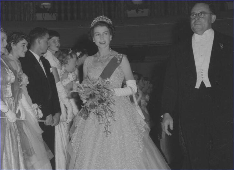 Queen and Lord Mayor Royal Ball Brisbane part of Queen Mary's diamond stomacher