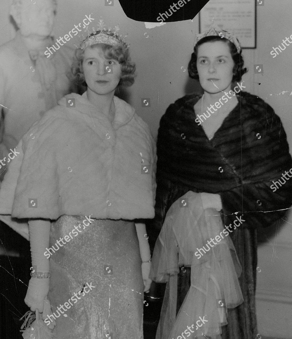 lady_mary_manningham_buller_and_angela_lady_brocket_wife_of_ronald_nall_cain_2nd_baron_brocket_enjoying_a_night_out_at_the_royal_opera_house_convent_garden_box_729_714021730_a_jpg_shutterstock_editorial_9074737a