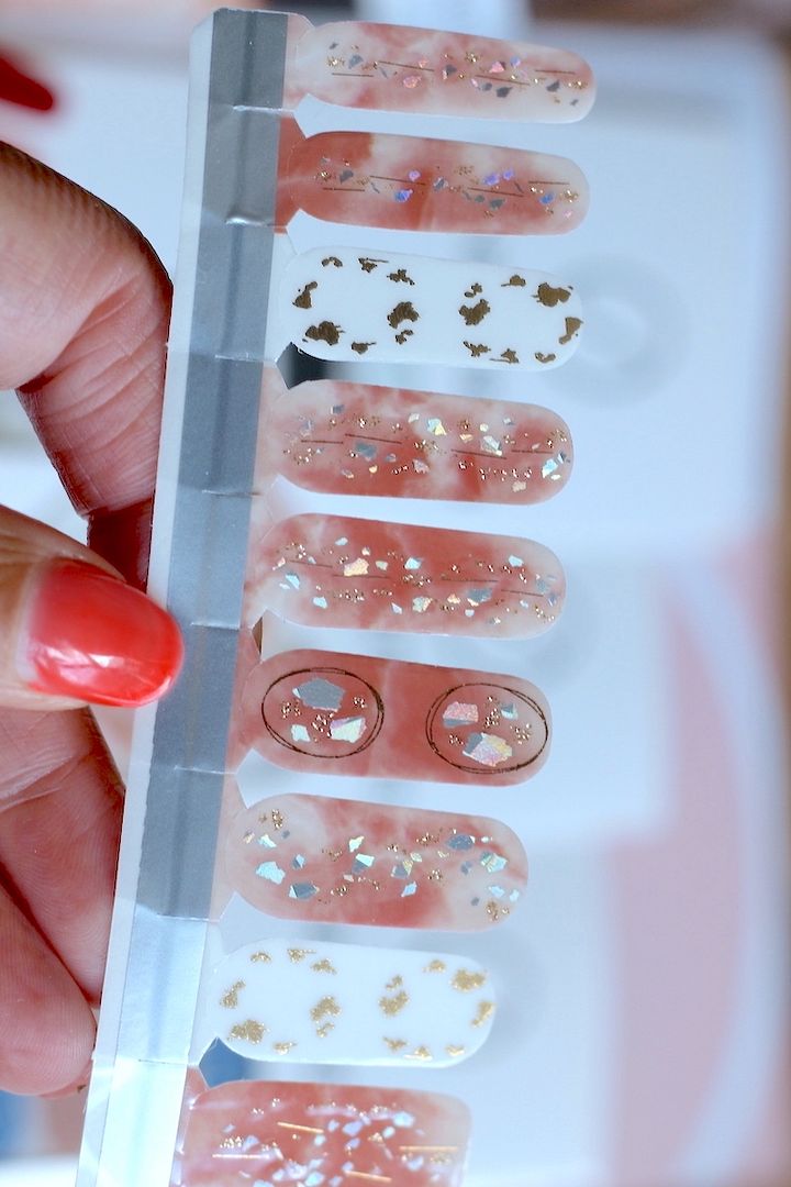Nine-streets-gel-nail-strip