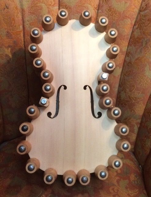Front plate of the Five-string viola, showing the corpus: assembled, glued and clamped.