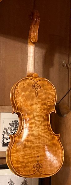 Final Color Back of handmade bluegrass 5-string fiddle, handcrafted in Oregon by artisanal luthier Chet Bishop