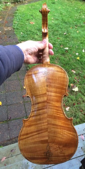 Final varnish, back view.