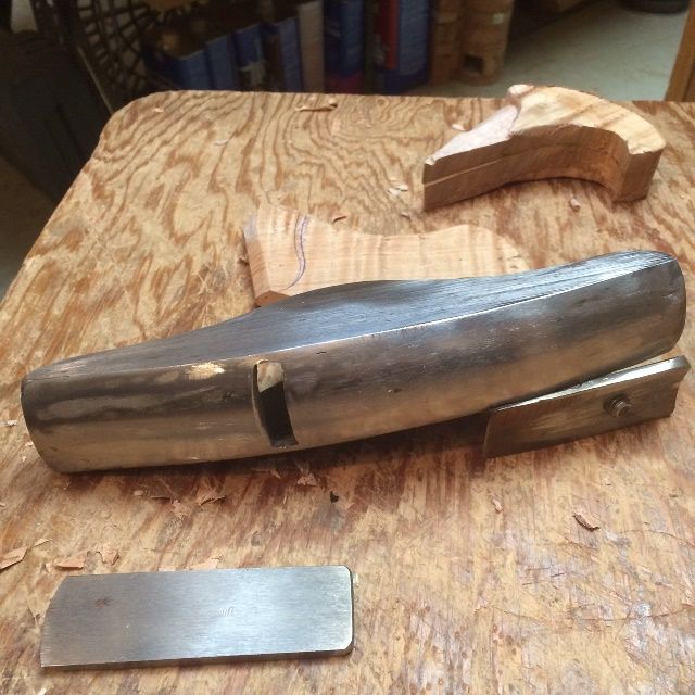 Bottom view of Curved-sole Scrub-plane, for carving double bass plates.