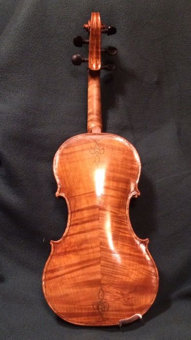 Back View Oliver handmade acoustic five-string fiddle mase in Oregon by Chet Bishop